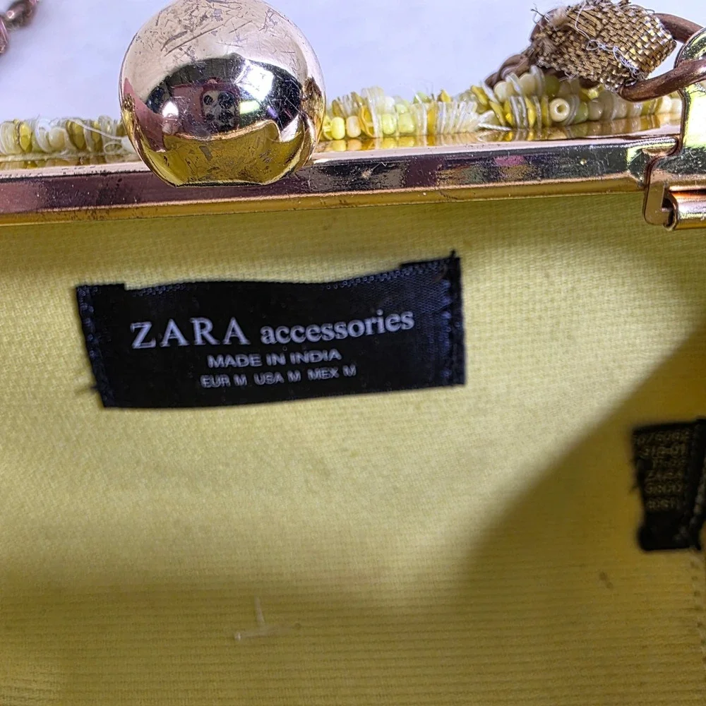 Zara Toucan Beaded Clutch Crossbody Bag Purse Green Tropical Floral Hard shell
